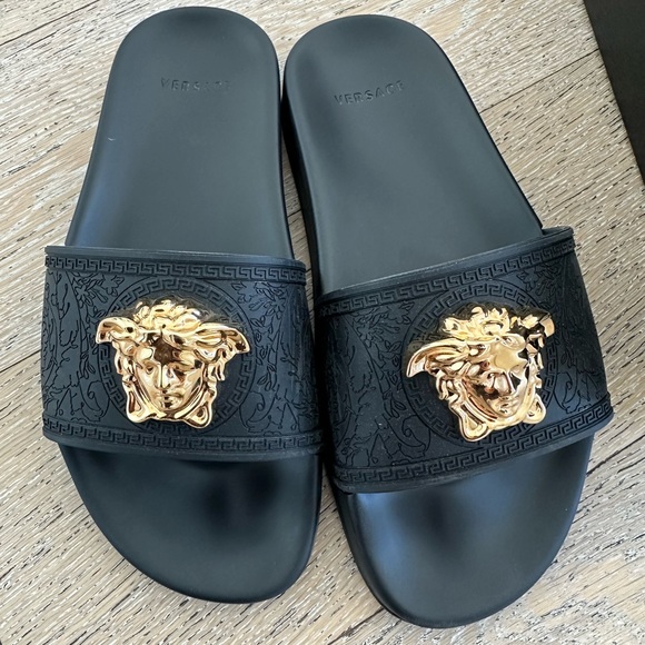 Versace women’s slides - Picture 2 of 4